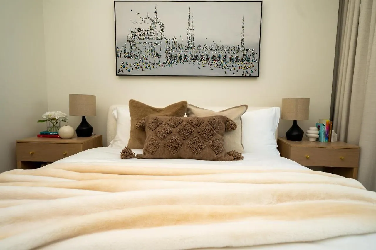 Majestay - Luxury Living Dubai Apartment