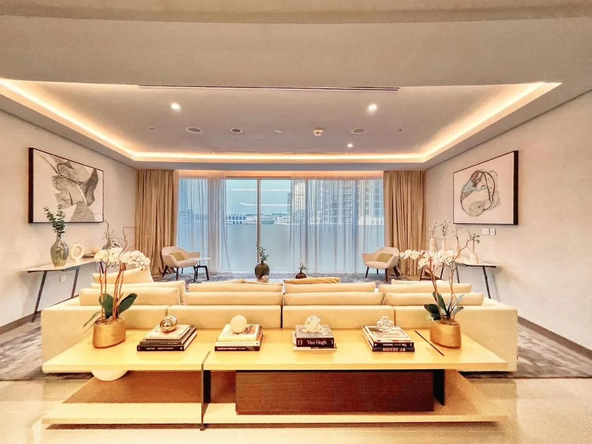 Majestay - Luxury Living Dubai Apartment