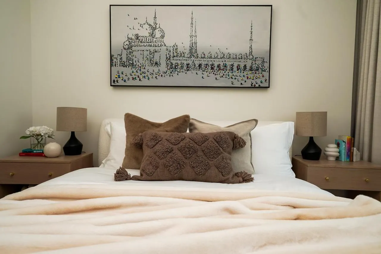 Majestay - Luxury Living Dubai Apartment