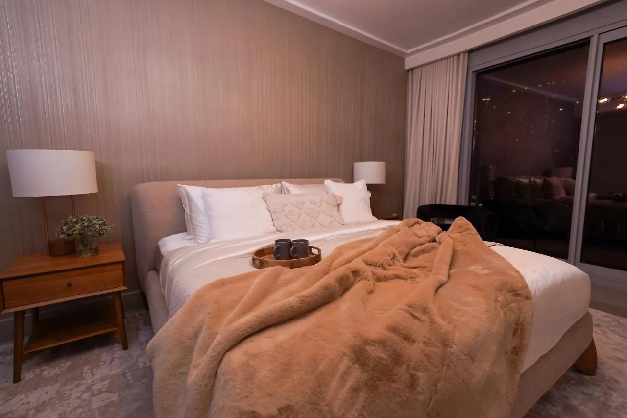 Majestay - Luxury Living 두바이 0*,